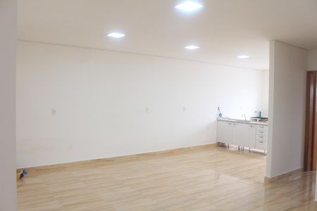 Sala de casa para alugar com 2 quartos, 80m² em Vila Palmares, São Caetano do Sul