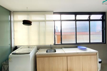 Apartamento à venda com 195m², 3 quartos e 1 vagaÁrea de Serviço