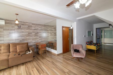 Sala de casa para alugar com 4 quartos, 300m² em Padre Miguel, Rio de Janeiro