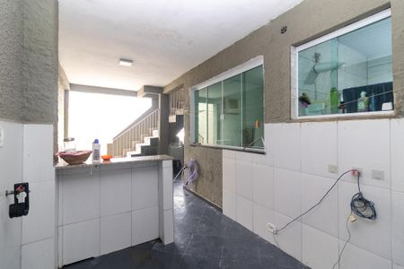 Casa para alugar com 300m², 4 quartos e 1 vaga Casa para alugar com 300m², 4 quartos e 1 vagaÁrea de Serviço 2