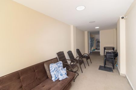 Garagem de casa para alugar com 4 quartos, 300m² em Padre Miguel, Rio de Janeiro