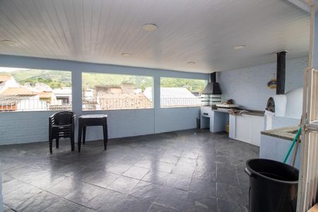 Casa para alugar com 300m², 4 quartos e 1 vaga Casa para alugar com 300m², 4 quartos e 1 vagaTerraço