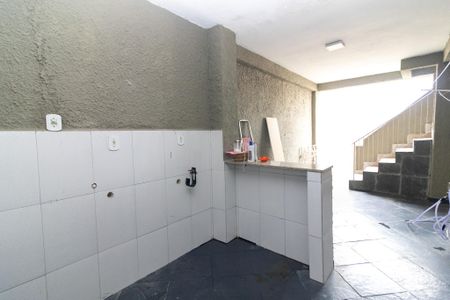 Casa para alugar com 300m², 4 quartos e 1 vaga Casa para alugar com 300m², 4 quartos e 1 vagaÁrea de Serviço 2