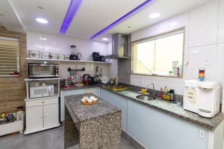 Casa para alugar com 300m², 4 quartos e 1 vaga Casa para alugar com 300m², 4 quartos e 1 vagaCozinha
