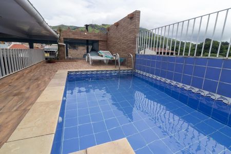 Casa para alugar com 300m², 4 quartos e 1 vaga Casa para alugar com 300m², 4 quartos e 1 vagaTerraço - Piscina