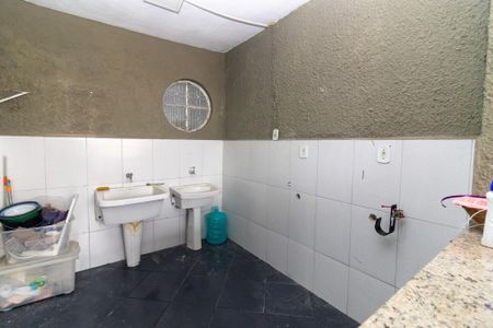 Casa para alugar com 300m², 4 quartos e 1 vaga Casa para alugar com 300m², 4 quartos e 1 vagaÁrea de Serviço 2