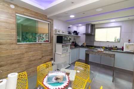 Casa para alugar com 300m², 4 quartos e 1 vaga Casa para alugar com 300m², 4 quartos e 1 vagaCozinha