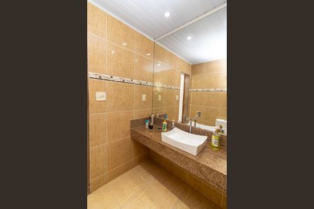 Casa para alugar com 300m², 4 quartos e 1 vaga Casa para alugar com 300m², 4 quartos e 1 vagaBanheiro Social