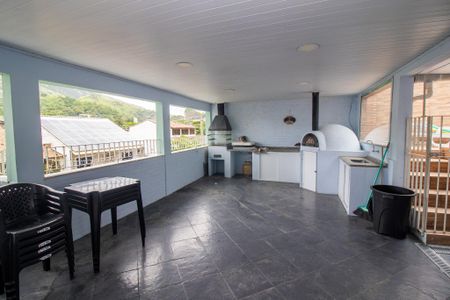Casa para alugar com 300m², 4 quartos e 1 vaga Casa para alugar com 300m², 4 quartos e 1 vagaTerraço