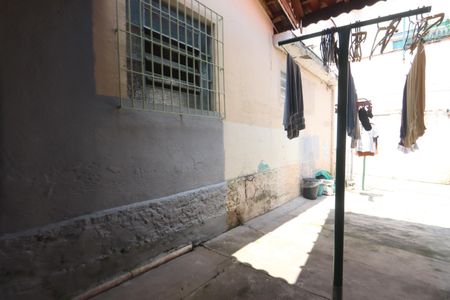 Casa à venda com 280m², 4 quartos e 4 vagasLavanderia - Casa 2