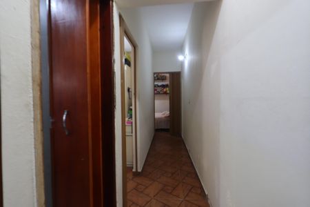 Casa à venda com 280m², 4 quartos e 4 vagasCorredor - Casa 2
