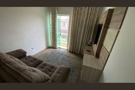 Sala de casa à venda com 3 quartos, 111m² em Vila Carmosina, São Paulo
