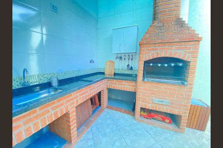 Casa à venda com 111m², 3 quartos e 2 vagas Casa à venda com 111m², 3 quartos e 2 vagasÁrea externa