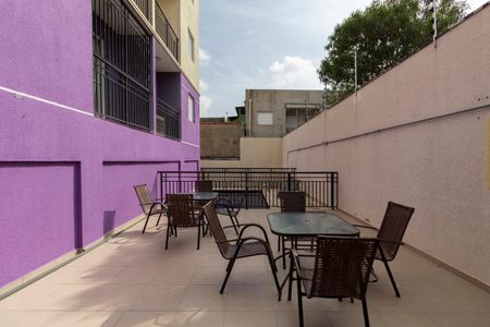 Apartamento à venda com 52m², 2 quartos e 1 vaga Apartamento à venda com 52m², 2 quartos e 1 vagaÁrea Comum - Piscina
