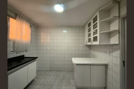 Apartamento para alugar com 82m², 2 quartos e 1 vagaCozinha