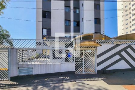 Apartamento para alugar com 76m², 2 quartos e 1 vaga Apartamento para alugar com 76m², 2 quartos e 1 vagaFachada