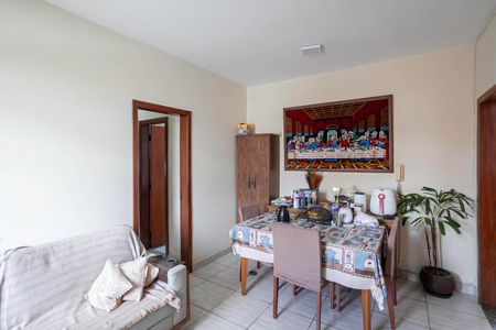 Sala  de apartamento à venda com 3 quartos, 80m² em Alto Caiçaras, Belo Horizonte