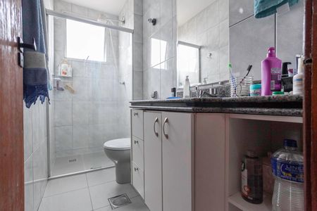 Apartamento à venda com 80m², 3 quartos e 1 vaga Apartamento à venda com 80m², 3 quartos e 1 vagaBanheiro social