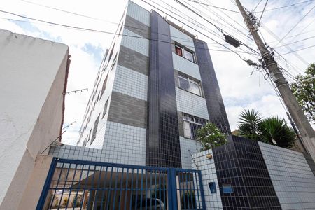 Apartamento à venda com 80m², 3 quartos e 1 vaga Apartamento à venda com 80m², 3 quartos e 1 vagaFachada