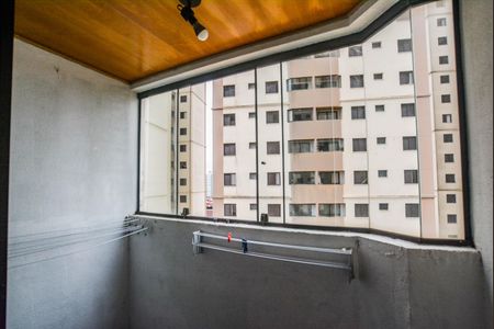 Sala de apartamento à venda com 3 quartos, 80m² em Vila Apiai, Santo André