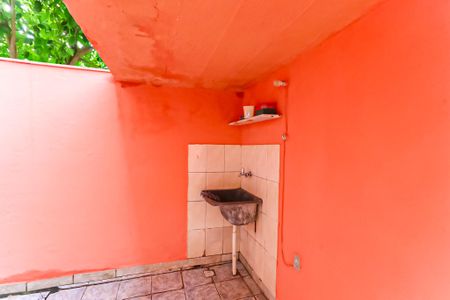 Casa para alugar com 55m², 2 quartos e 1 vagaÁrea de Serviço