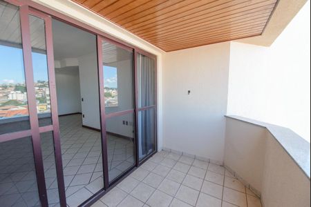 Apartamento para alugar com 112m², 3 quartos e 1 vaga