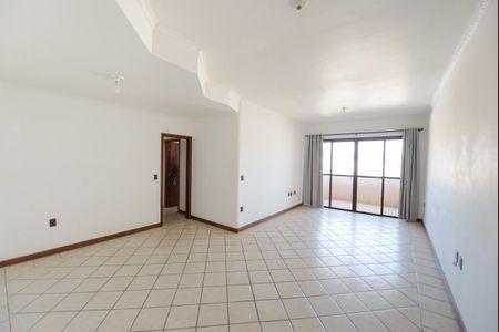 Apartamento para alugar com 3 quartos, 112m² em Centro, Taubaté