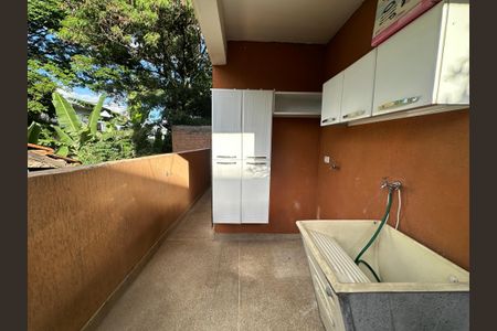 Casa para alugar com 220m², 3 quartos e 2 vagas Casa para alugar com 220m², 3 quartos e 2 vagasÁrea de Serviço