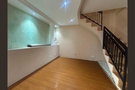 Casa para alugar com 220m², 3 quartos e 2 vagas Casa para alugar com 220m², 3 quartos e 2 vagasSala