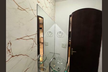 Casa para alugar com 220m², 3 quartos e 2 vagas Casa para alugar com 220m², 3 quartos e 2 vagasLavabo