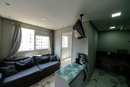 Sala/Cozinha de apartamento para alugar com 2 quartos, 32m² em Parque São Lourenço, São Paulo