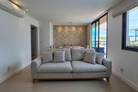 Apartamento para alugar com 250m², 2 quartos e 2 vagasSala