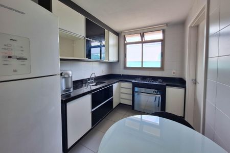 Apartamento para alugar com 250m², 2 quartos e 2 vagasCozinha
