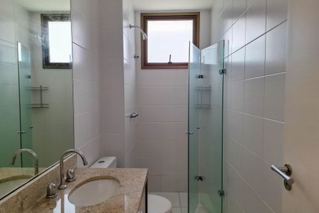Apartamento para alugar com 250m², 2 quartos e 2 vagasBanheiro da Suíte 1
