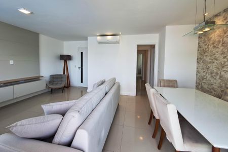 Apartamento para alugar com 250m², 2 quartos e 2 vagasSala