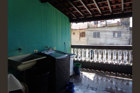 Casa à venda com 179m², 4 quartos e 6 vagas Casa à venda com 179m², 4 quartos e 6 vagasLAVANDERIA