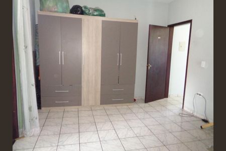 DORMITORIO de casa à venda com 4 quartos, 179m² em Bandeiras, Osasco