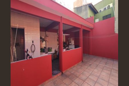 Casa à venda com 300m², 2 quartos e 3 vagasAREA EXTERNA