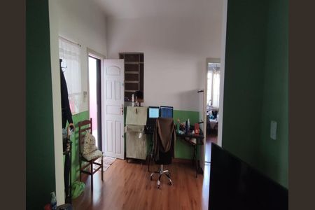 Casa à venda com 300m², 2 quartos e 3 vagasSALA