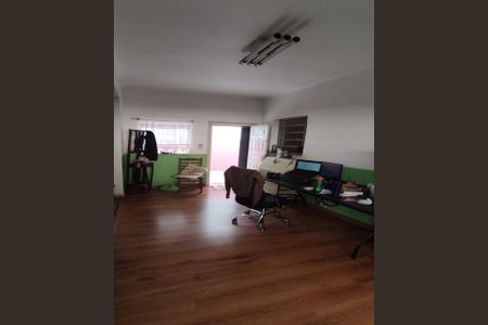 Casa à venda com 300m², 2 quartos e 3 vagasSALA