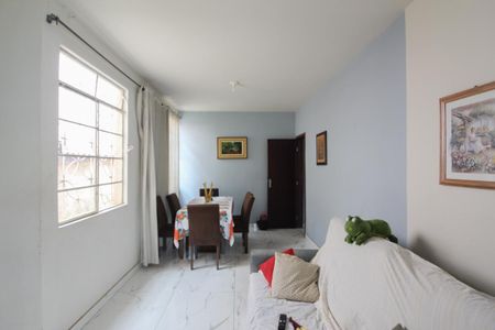 Sala de casa para alugar com 3 quartos, 100m² em São Luiz, Belo Horizonte