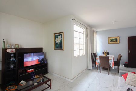 Sala de casa para alugar com 3 quartos, 100m² em São Luiz, Belo Horizonte