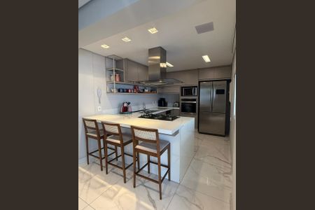 Apartamento à venda com 259m², 4 quartos e 3 vagasCozinha 