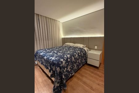 Apartamento à venda com 259m², 4 quartos e 3 vagasQuarto 