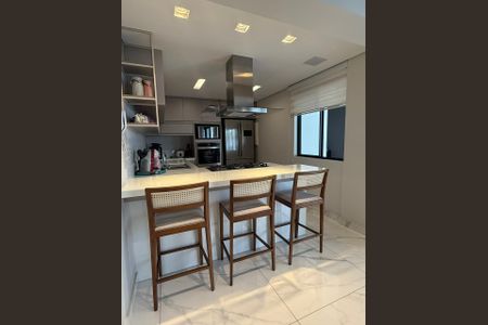Apartamento à venda com 259m², 4 quartos e 3 vagasCozinha 