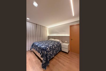 Apartamento à venda com 259m², 4 quartos e 3 vagasQuarto 