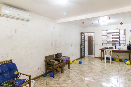 Sala de casa à venda com 4 quartos, 197m² em Estância Velha, Canoas