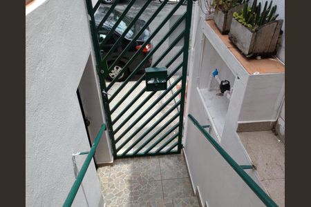 Casa à venda com 91m², 2 quartos e 1 vagaESCADA EXTERNA