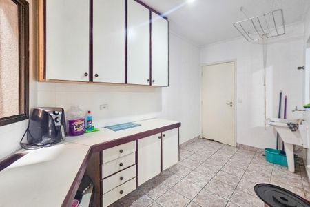 Apartamento para alugar com 160m², 3 quartos e 1 vaga