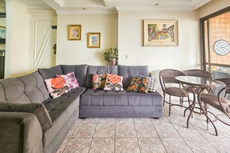 Apartamento para alugar com 160m², 3 quartos e 1 vaga